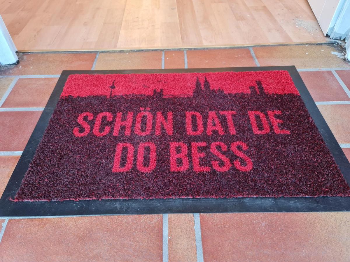 Schoenste Lage Am Rhein, Behagliches Haus Mit Kamin. Vakantiehuis Keulen