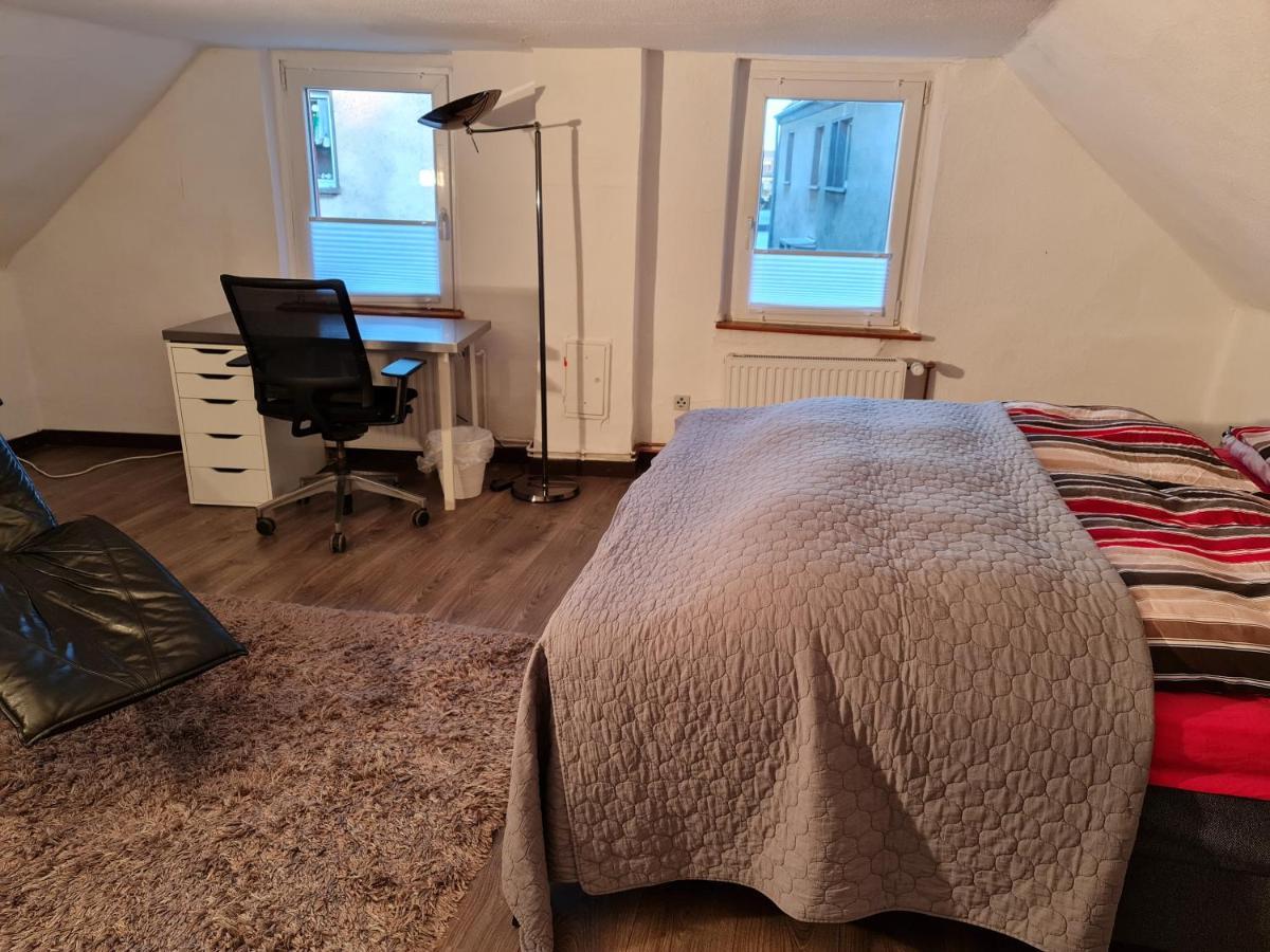 Schoenste Lage Am Rhein, Behagliches Haus Mit Kamin. *