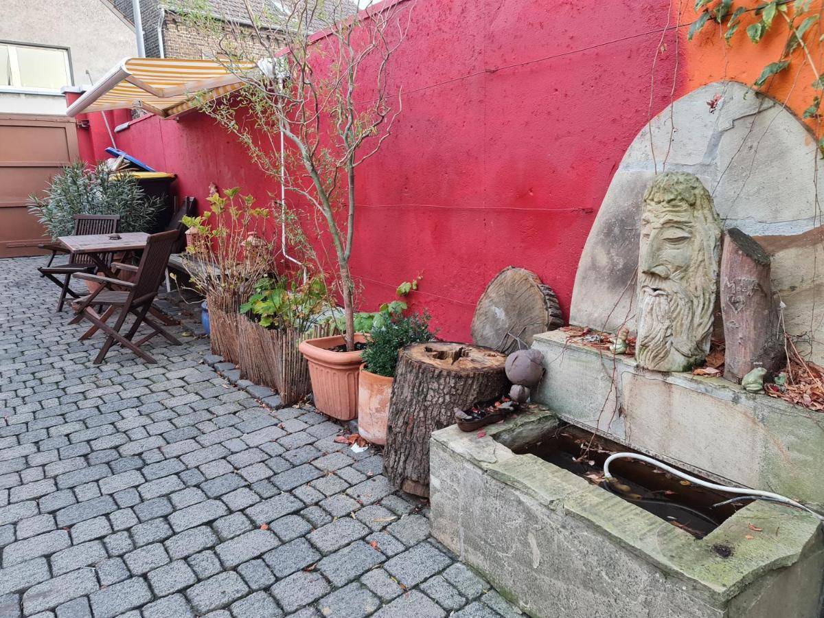 Schoenste Lage Am Rhein, Behagliches Haus Mit Kamin. Vakantiehuis